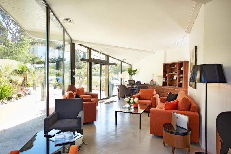 Les Terrasses Du Bailli Hotel 3*